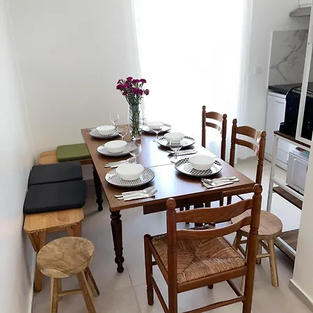 Гостевой дом La Desiree, De La Non Mitoyenne, Entierement Renovee, 3 Pieces, Climatise, Parking Prive Dans 120m2 De Jardin 3*