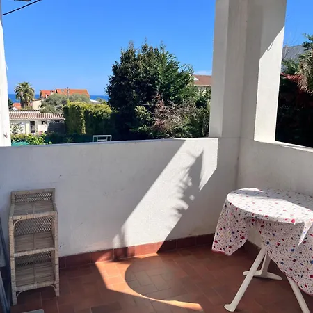 Гостевой дом La Desiree, De La Non Mitoyenne, Entierement Renovee, 3 Pieces, Climatise, Parking Prive Dans 120m2 De Jardin 3*