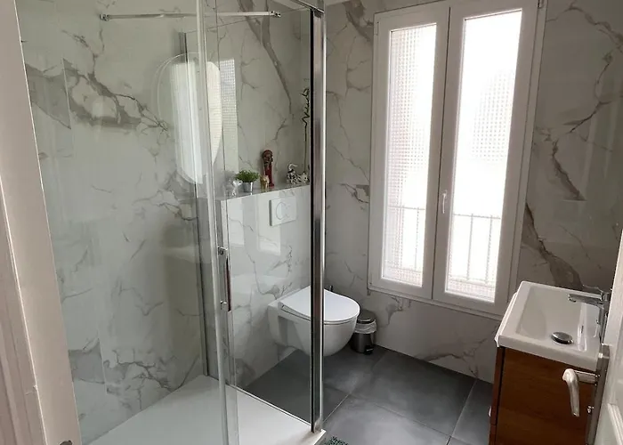 La Desiree, De La Non Mitoyenne, Entierement Renovee, 3 Pieces, Climatise, Parking Prive Dans 120m2 De Jardin Гостевой дом Антиб